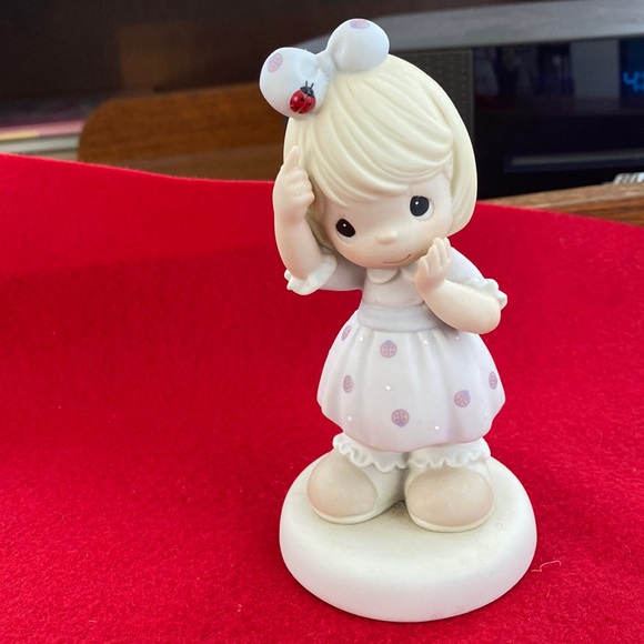 Precious Moments “I’m So Glad I Spotted You As A Friend” figurine. - Picture 1 of 3